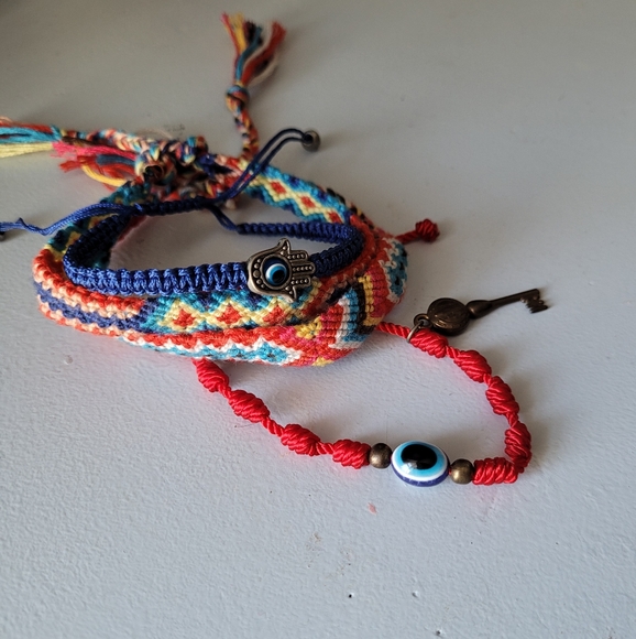 BUNDLE Woven blue and red bracelets - Picture 3 of 11